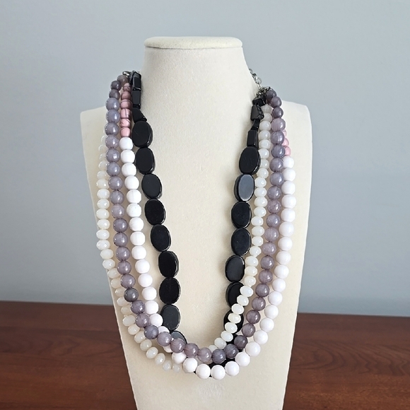 Elegant beaded torsade 4-Strand W&B, purple pink acrylic Necklace - Picture 1 of 10